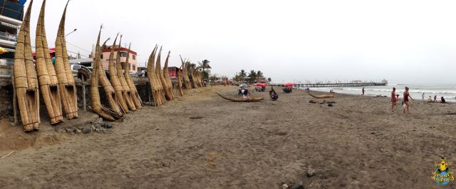 Huanchaco beach and its caballitos de totora 
